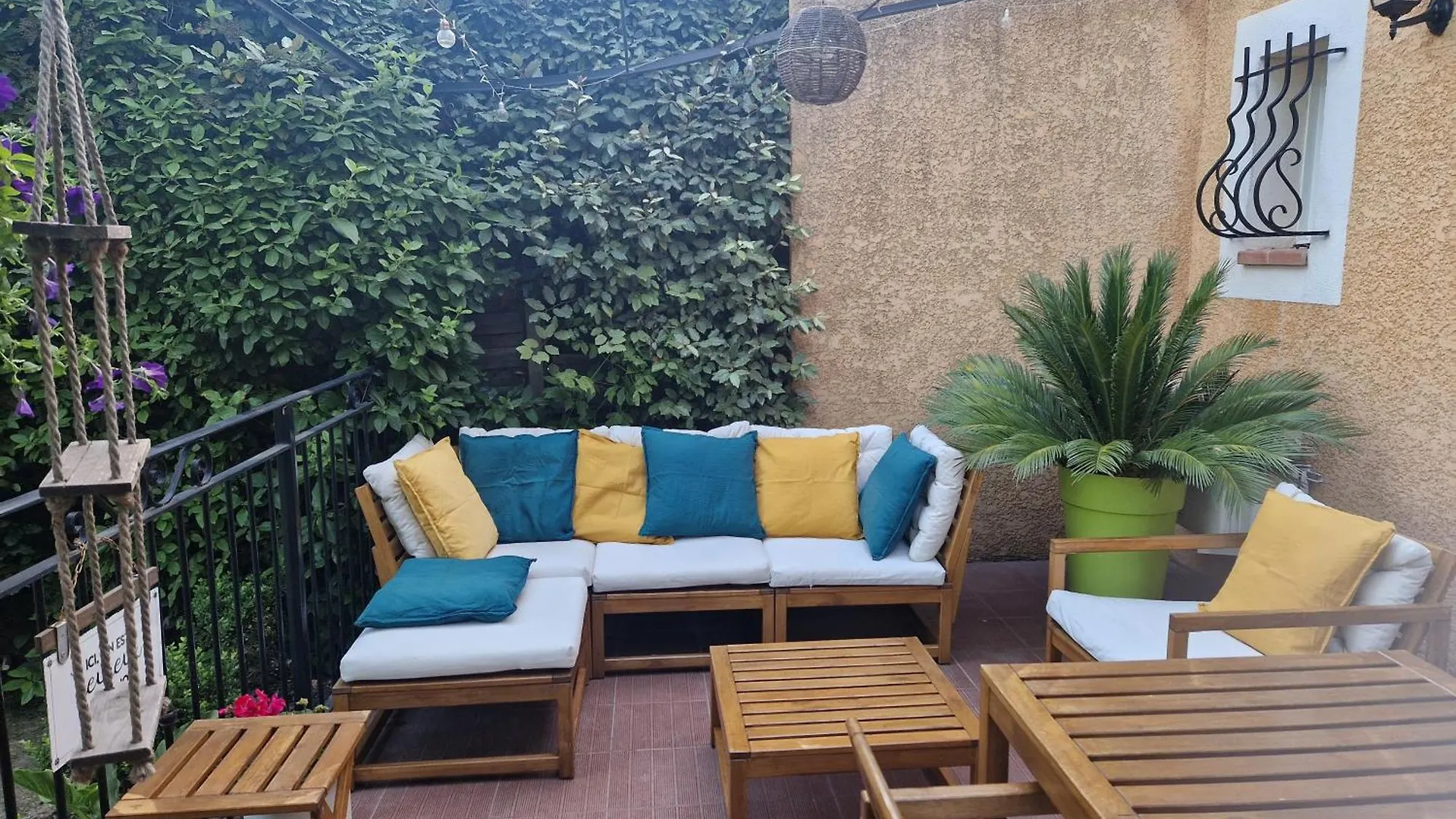 Holiday home Maison De Campagne A 2Km De Lourmarin Puyvert